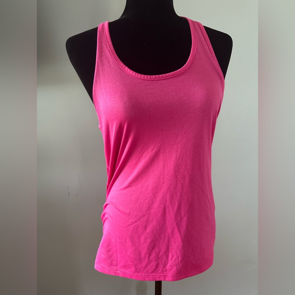 Nike Pink‎ Fitted Tank Top with Scoop Neckline